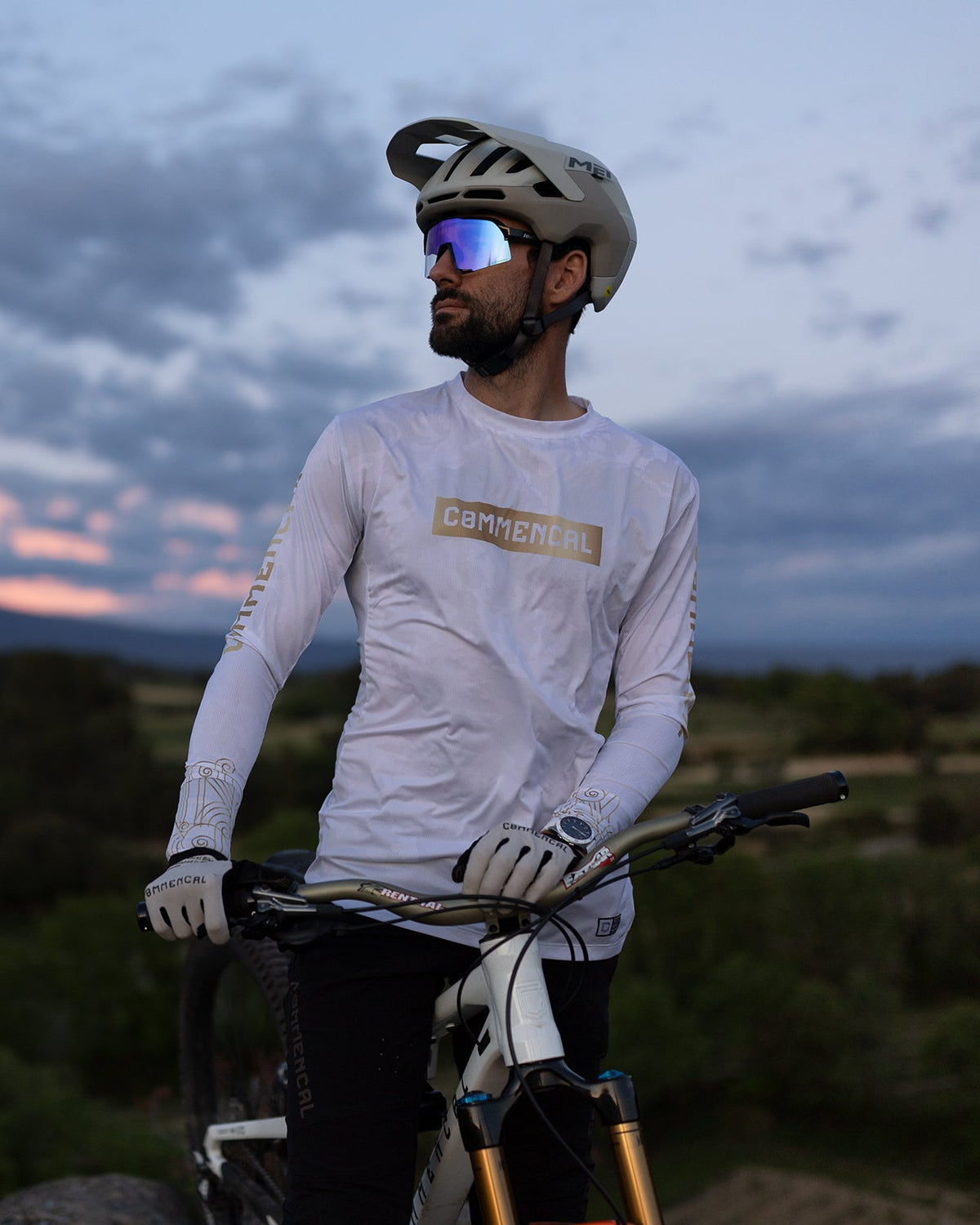 Kilian Bron with the S3™ Photochromic on a cloudy background.