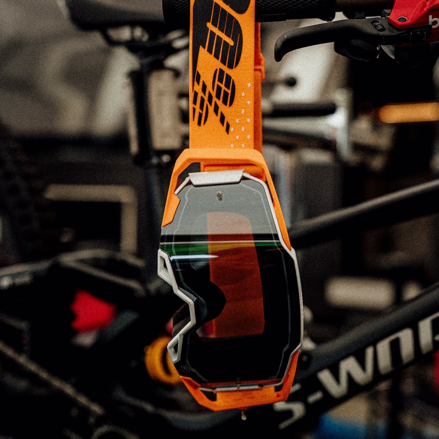 ARMEGA Goggle Invicto