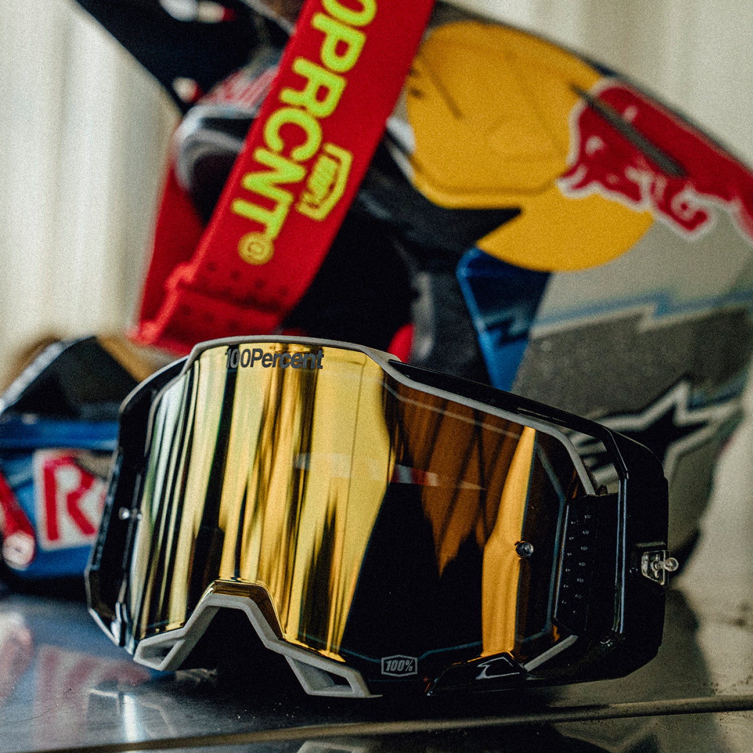 DUAL ARMEGA Racer Pro Pack Black/Red True Gold Mirror