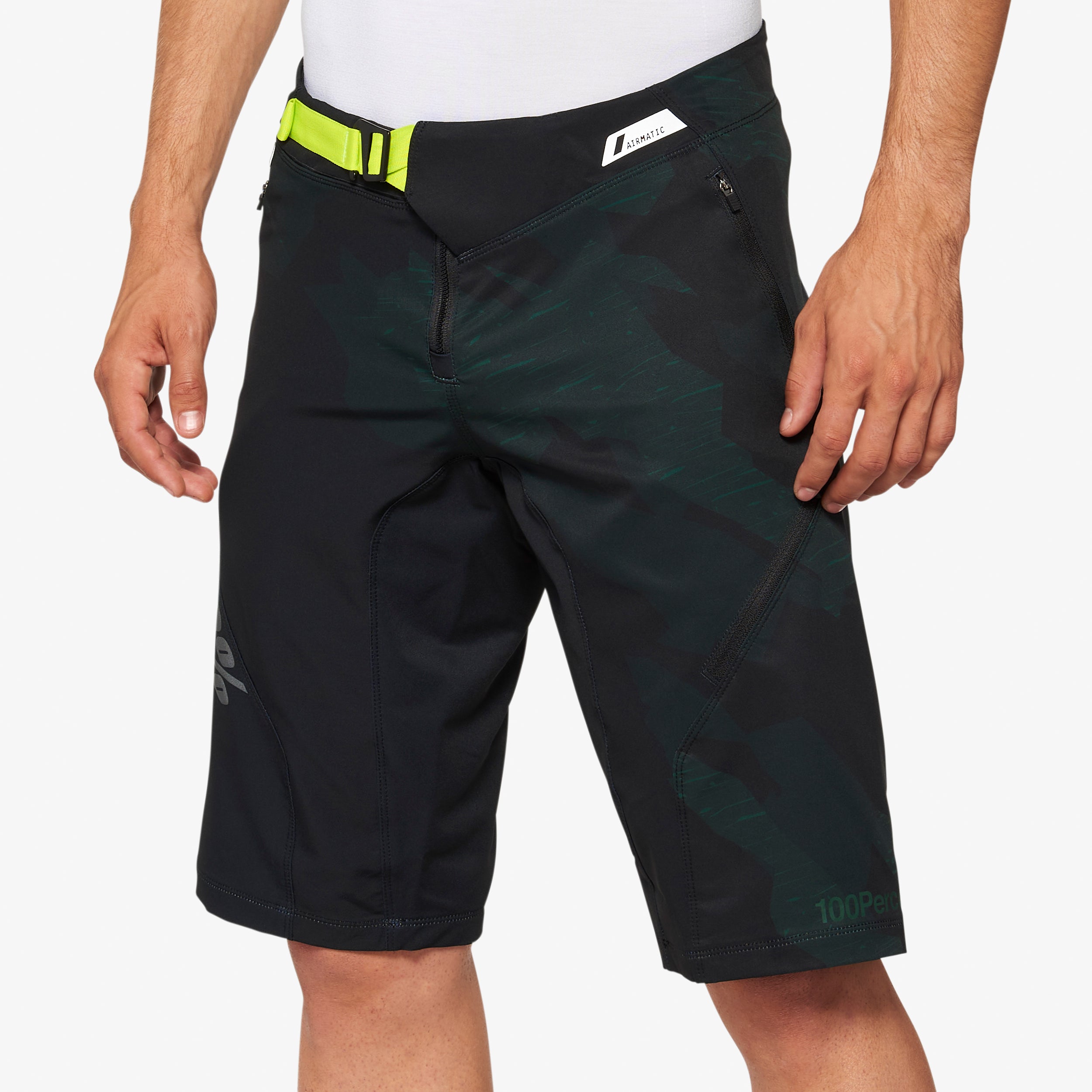 Short AIRMATIC LE Black Camo